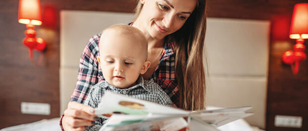 mom-child-reading